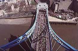 London Marathon, Tower Bridge, km 20