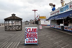 Coney Island: Promenade im November