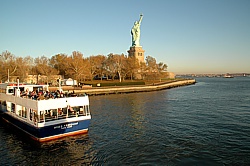 Boat trip: Miss Freedom at Liberty Island quayside