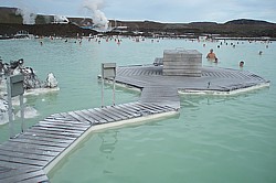 Blue Lagoon: Heißes Bad mit den Nationen der Welt